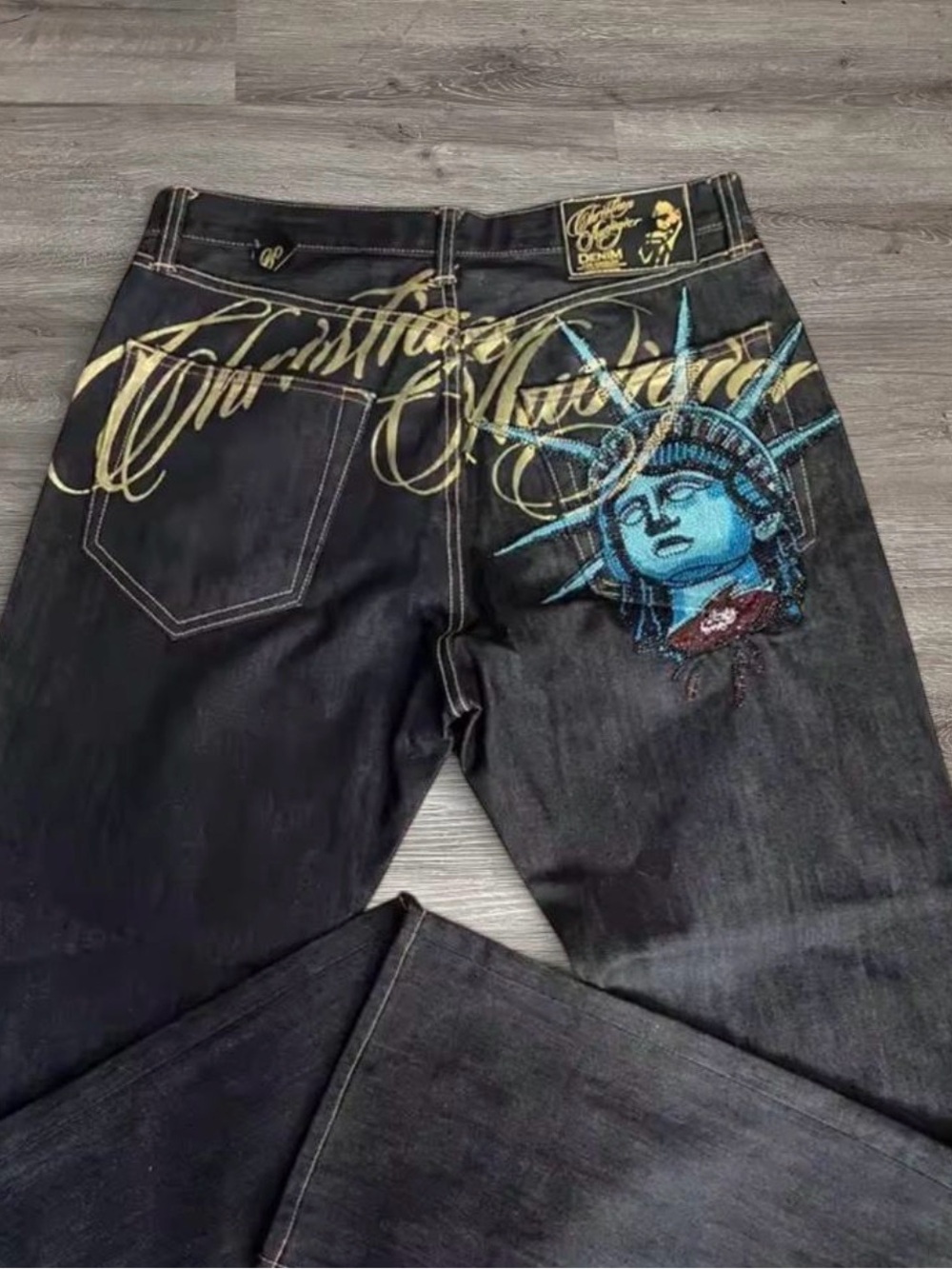 Women’s Black Skinny Jeans with Statue of Liberty Embroidery